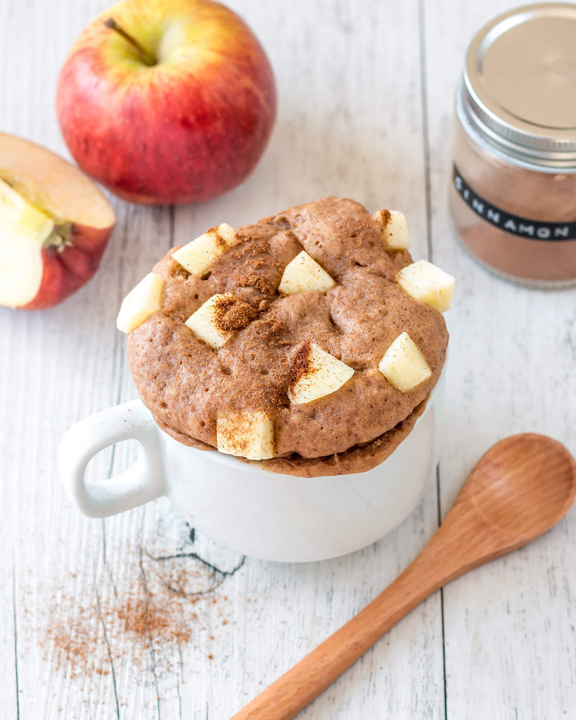 APPLE CINNAMON CARAMEL MUG CAKE | Tropeaka
